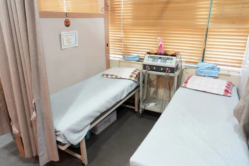 이수역 허리디스크 의심 증상, 허리통증과 다리저림이 같이 올 때 관련 사진 1